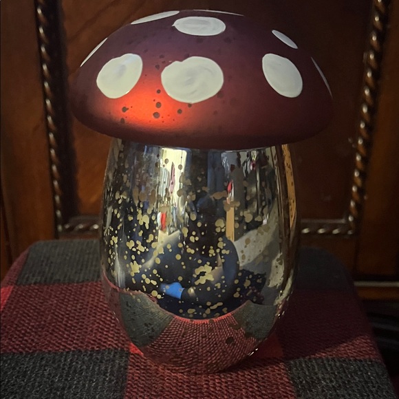 Mushroom Shaped Glass Candle - Picture 1 of 5